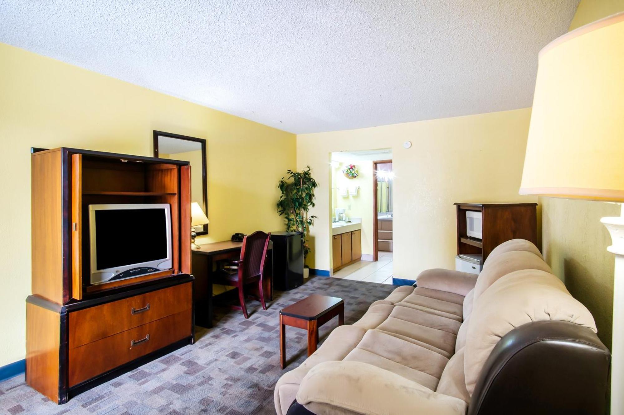 Oyo West 4th Ave Hotel Hutchinson
