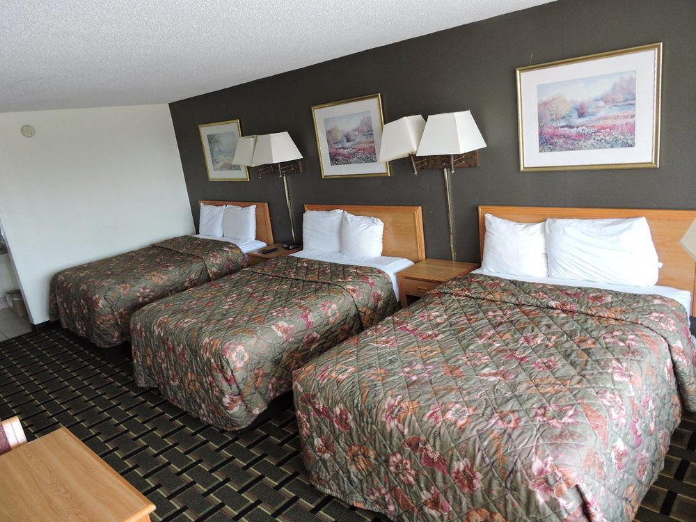 Oyo West 4th Ave Hotel
