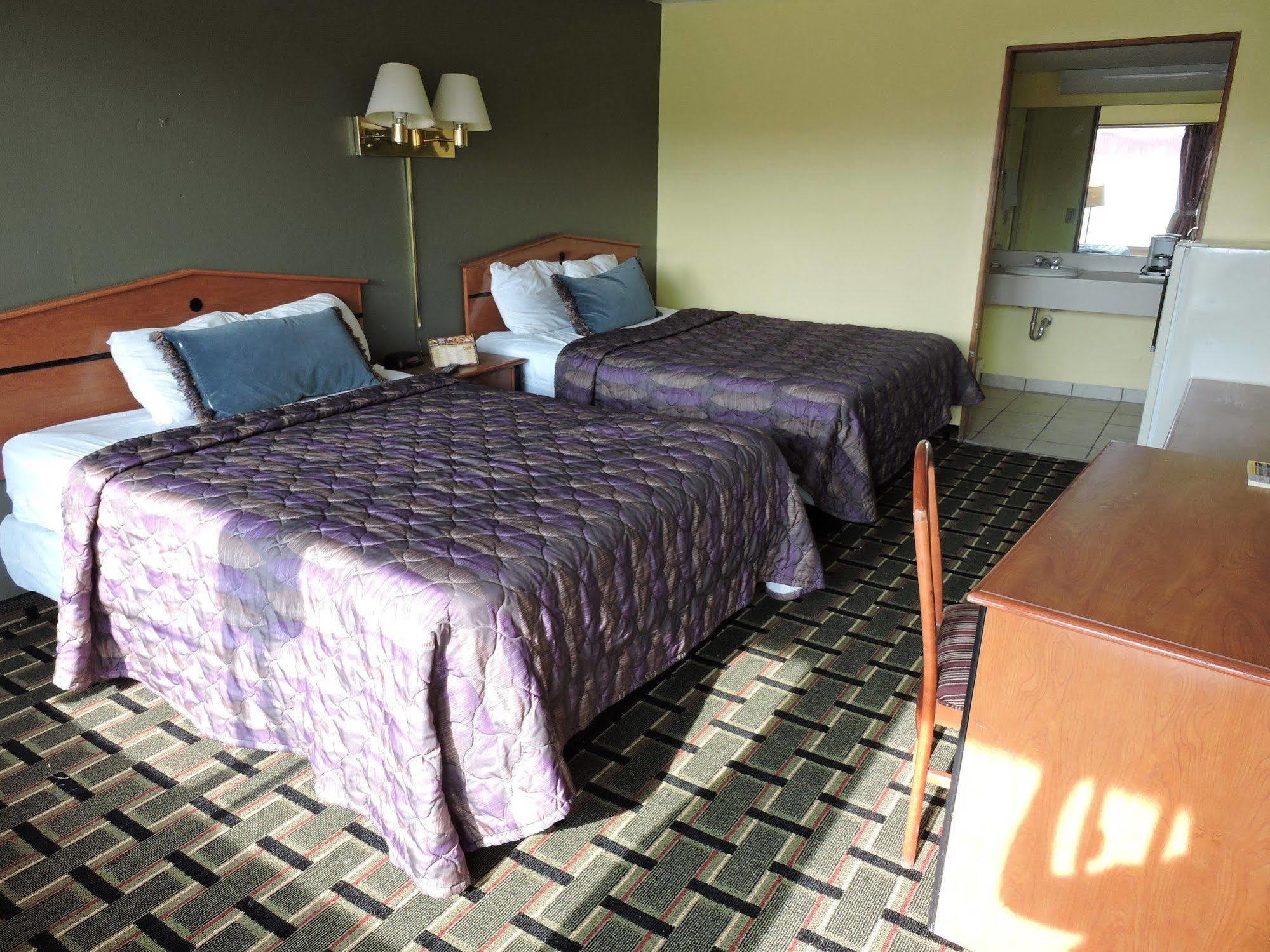 Oyo West 4th Ave Hotel Hutchinson